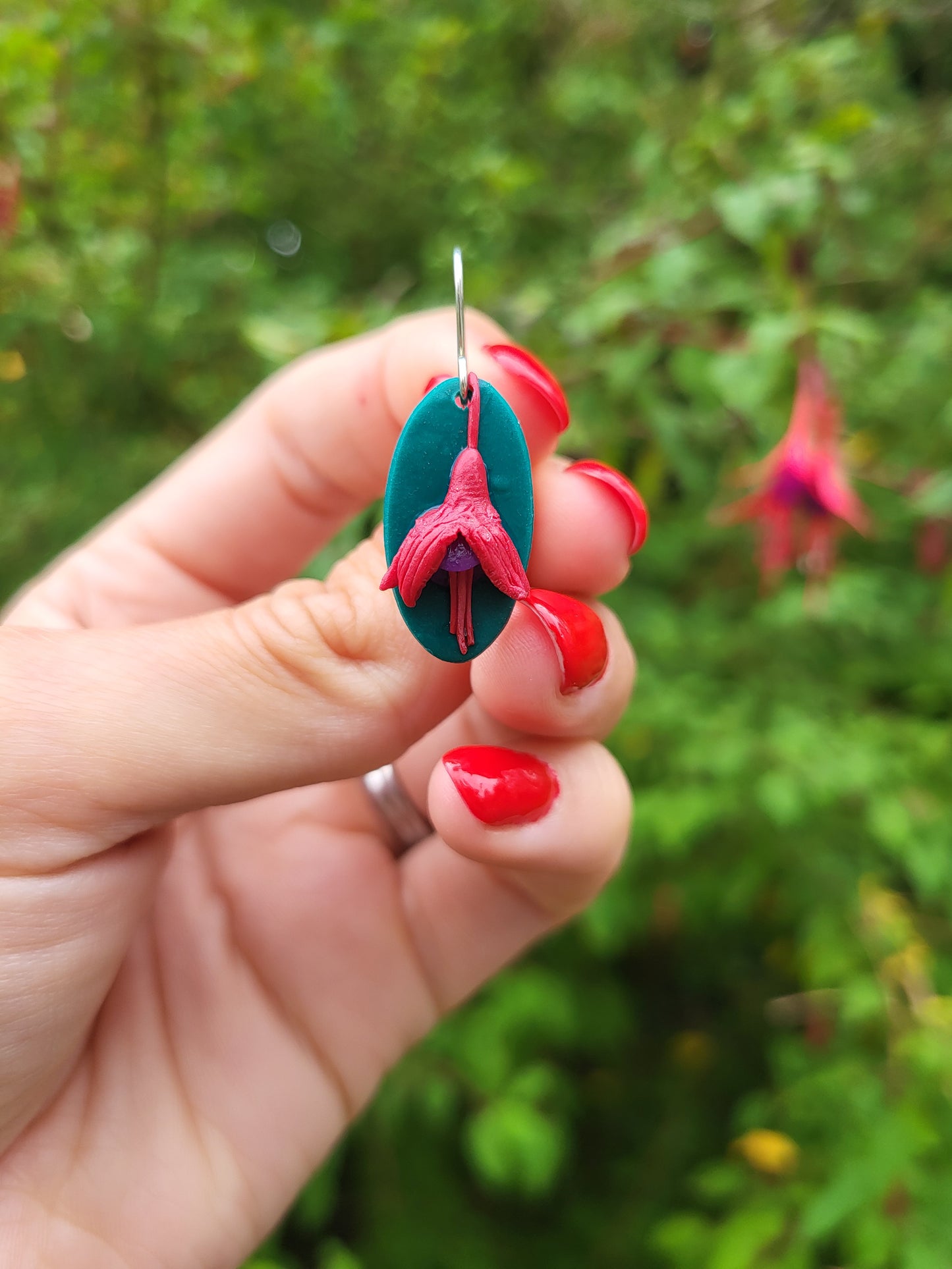Fuchsia Oval Earrings