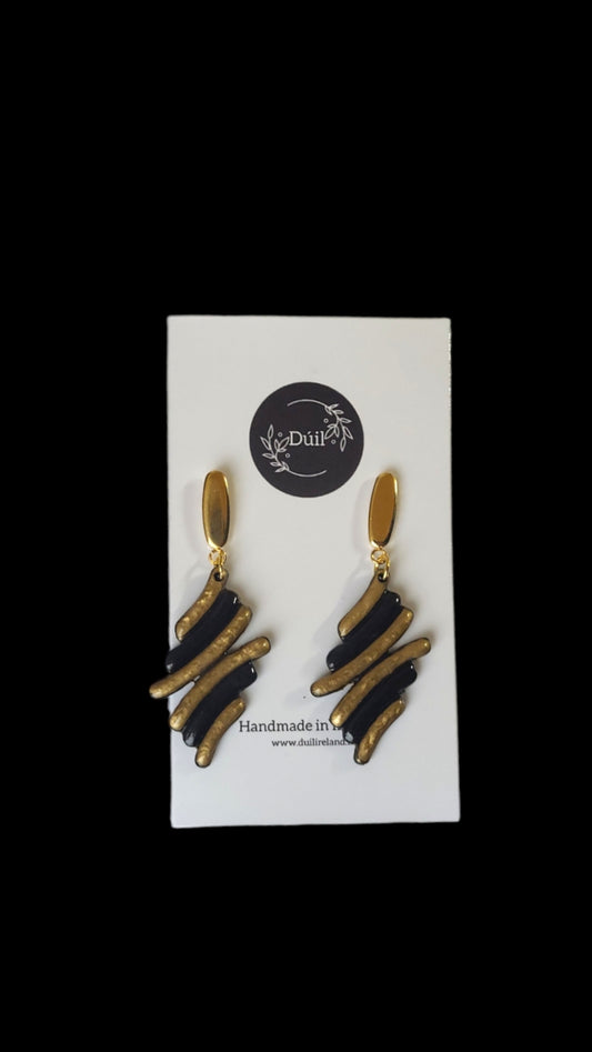 Black & gold dangle earrings - Dúil