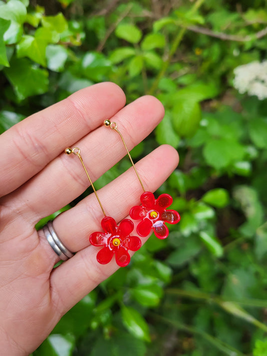 Red frosted flower dangle drop earrings - Dúil