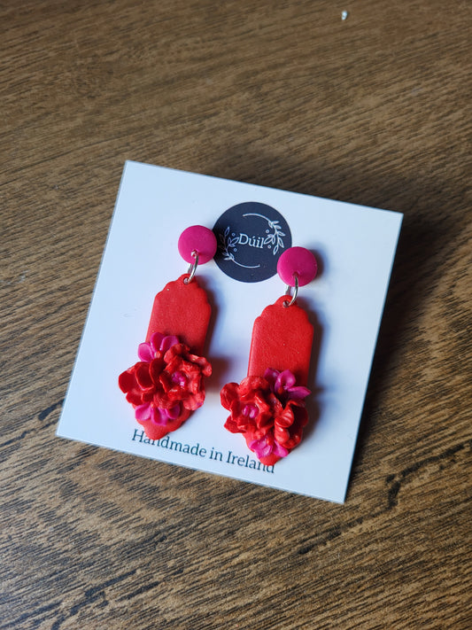 Red & Pink Bloom Dangle Earrings - Dúil