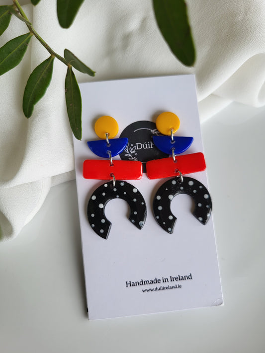 Aifric Red Dangle Earrings - Dúil