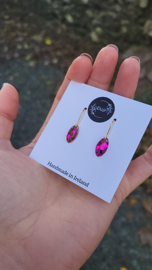 Pink Glitter oval mini dangle earrings - Dúil