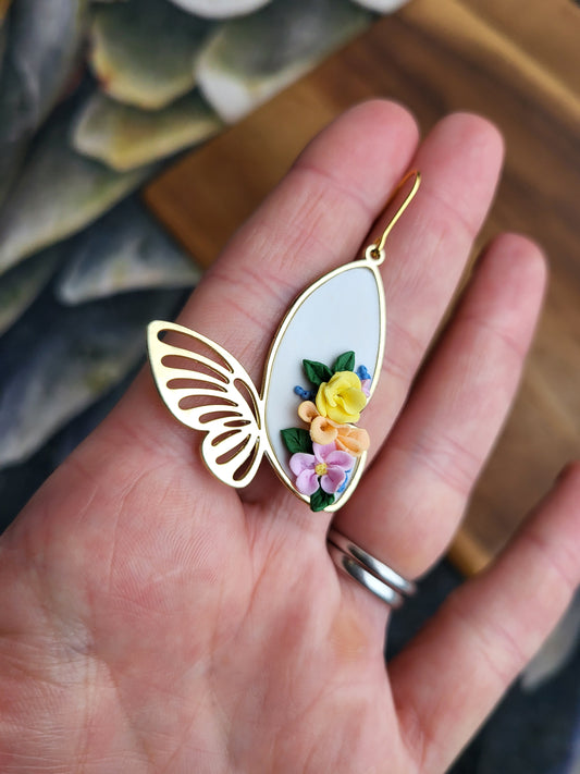 Flowering butterfly dangle earrings - Dúil