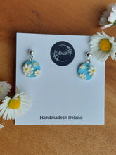 Load image into Gallery viewer, Dúil Dainty daisy dangles - Dúil
