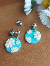 Load image into Gallery viewer, Dúil Dainty daisy dangles - Dúil
