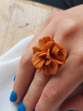 Load image into Gallery viewer, Orange flower adjustable satement ring - Dúil
