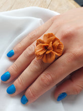 Load image into Gallery viewer, Orange flower adjustable satement ring - Dúil
