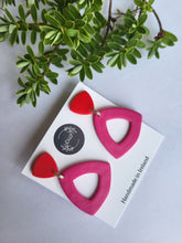 Load image into Gallery viewer, Dúil Orla Pink &amp; Red Dangles - Dúil
