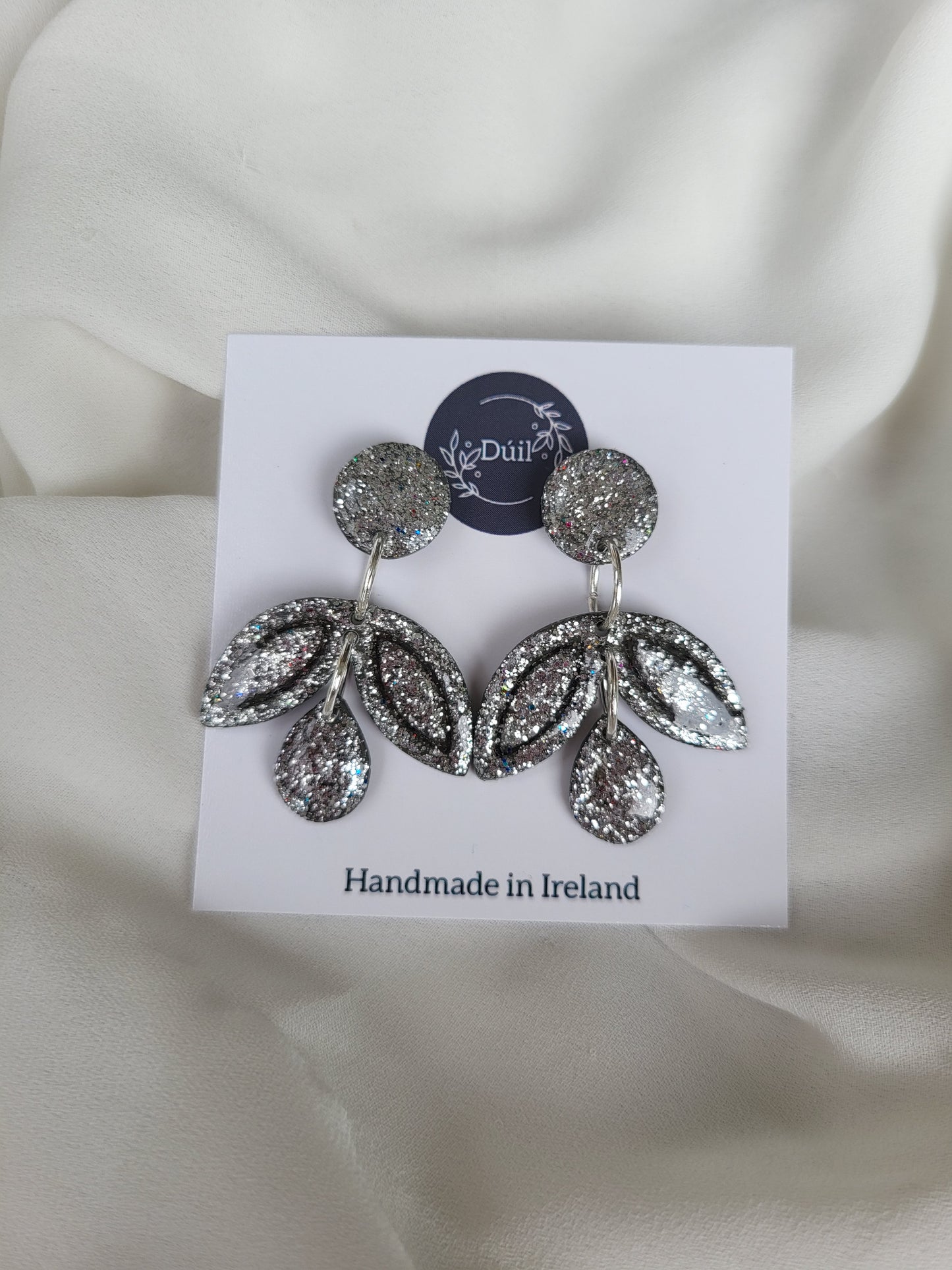 Dúil Sherry Silver dangles