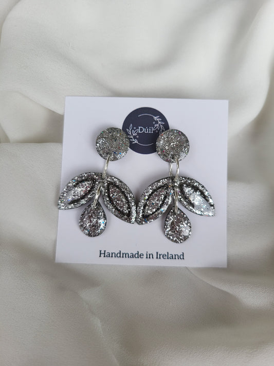 Dúil Sherry Silver dangles