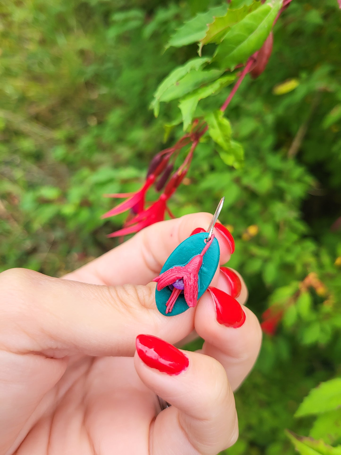 Fuchsia Oval Earrings