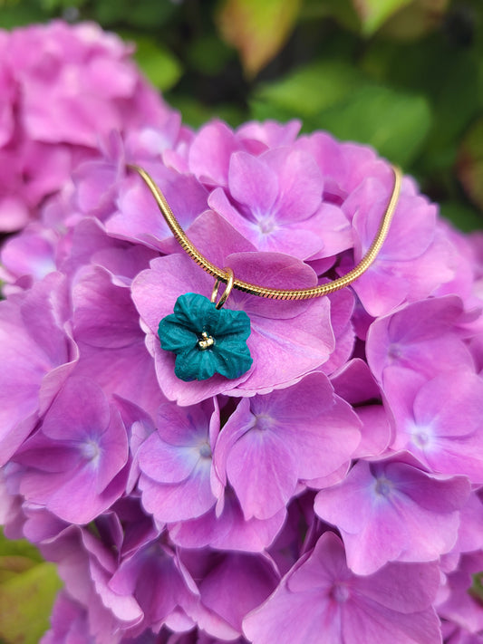 Emerald flower necklace