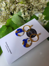 Load image into Gallery viewer, Nicole Blue &amp; white dangling earrings - Dúil
