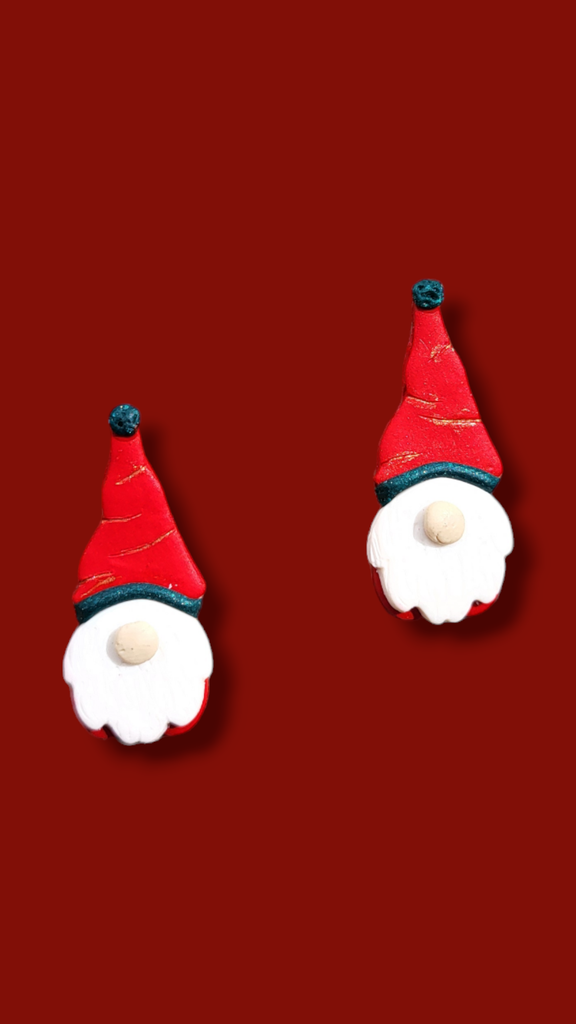 Santa Gnome Stud Earrings - Dúil