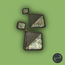 Load image into Gallery viewer, Grey-ish statement dangles - Dúil
