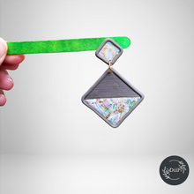 Load image into Gallery viewer, Grey-ish statement dangles - Dúil
