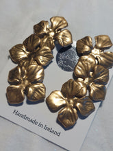 Load image into Gallery viewer, Dúil Golden Bloom Earrings - Dúil
