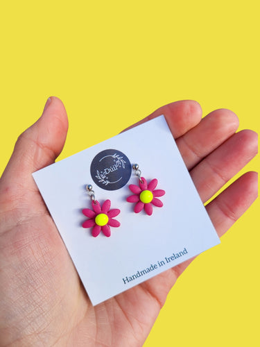 Neon Dainty Daisy Dangle Earrings - Dúil