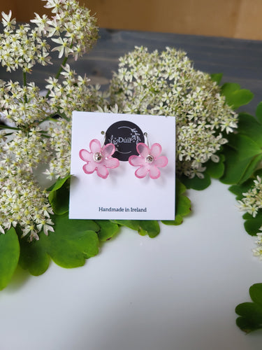 Pink frosted flower hook earrings - Dúil