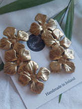 Load image into Gallery viewer, Dúil Golden Bloom Earrings - Dúil
