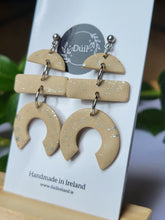 Load image into Gallery viewer, !REDUCED! Beige &amp; Silver Tribal dangle earrings - Dúil
