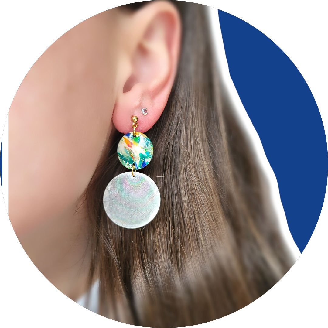 Dúil Ocean Shimmer Mother of Pearl Dangle Earrings