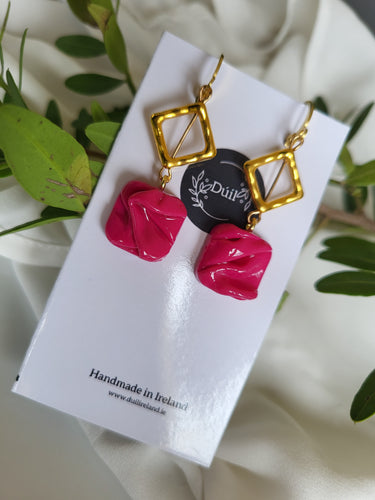 Pink surprise dangles earrings - Dúil