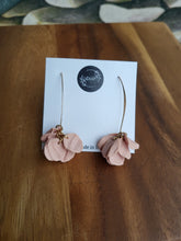 Load image into Gallery viewer, Dusty Pink petal dangle drop earrings - Dúil
