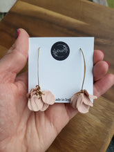Load image into Gallery viewer, Dusty Pink petal dangle drop earrings - Dúil
