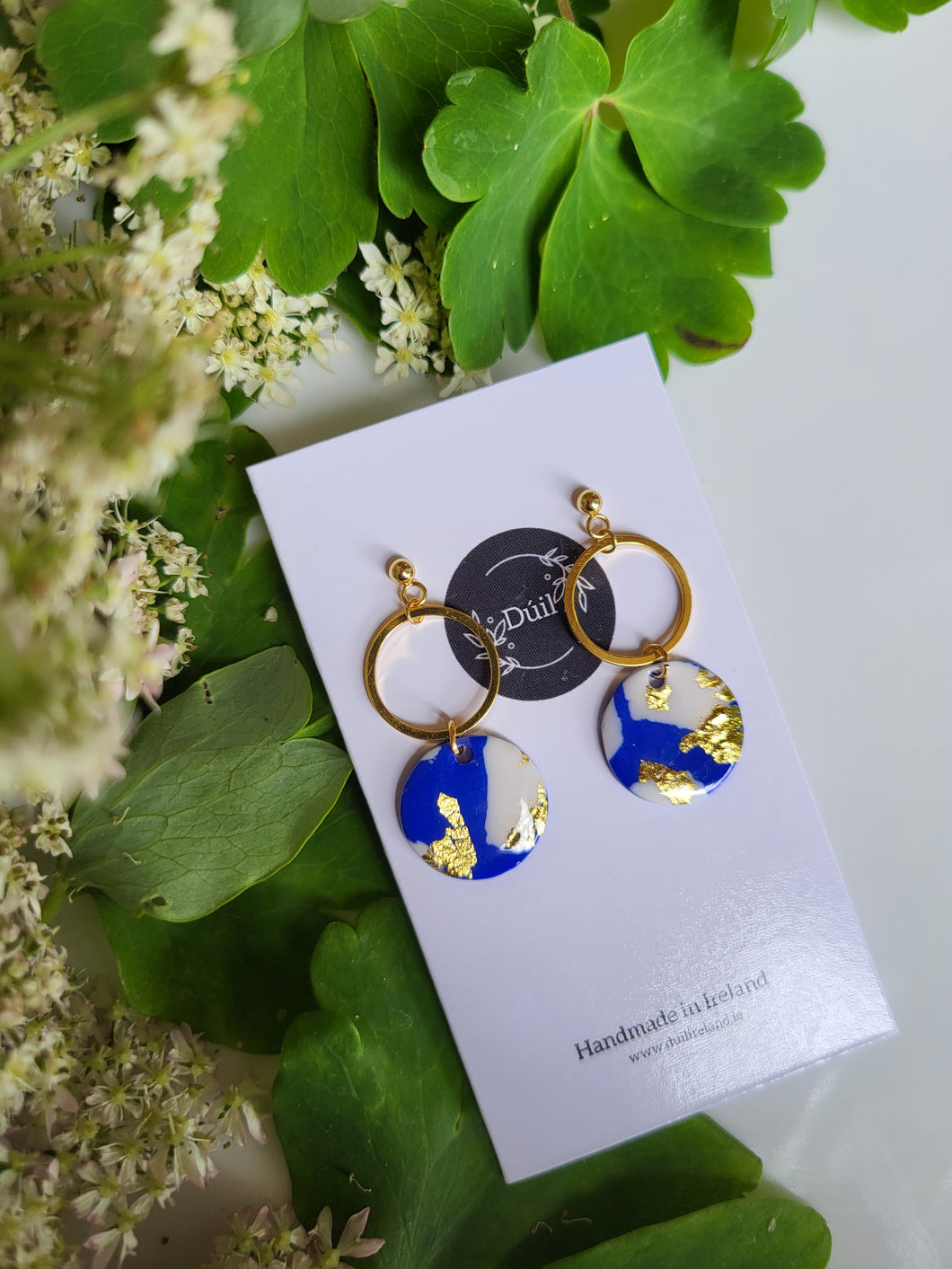 Nicole Blue & white dangling earrings - Dúil