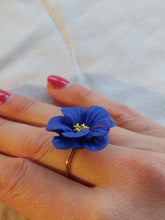Load image into Gallery viewer, Dúil Cobalt Blue flower ring - Dúil
