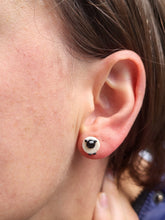Load image into Gallery viewer, Sheep stud earrings - Dúil
