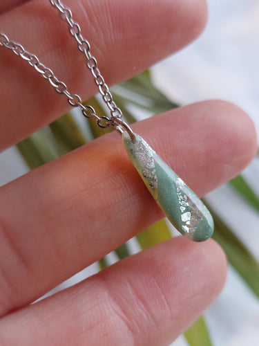 Dúil necklace 
