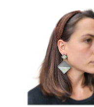 Load image into Gallery viewer, Grey-ish statement dangles - Dúil
