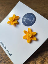 Load image into Gallery viewer, Daffodil stud earrings - Dúil
