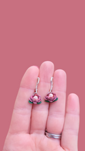 Load image into Gallery viewer, Protea dangle earrings - Dúil
