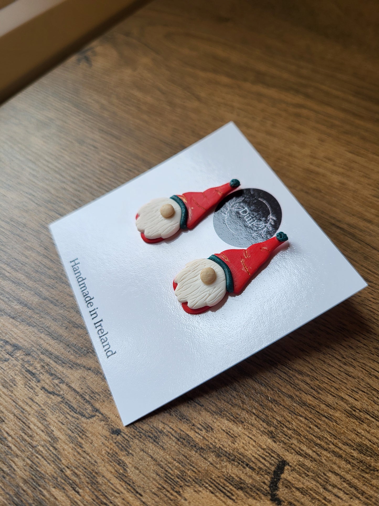 Santa Gnome Stud Earrings - Dúil