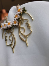 Load image into Gallery viewer, Dúil Danú earrings with white daisy flower crown - Dúil

