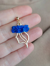 Load image into Gallery viewer, Dúil Doireann Blue earrings - Dúil
