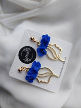 Load image into Gallery viewer, Dúil Doireann Blue earrings - Dúil

